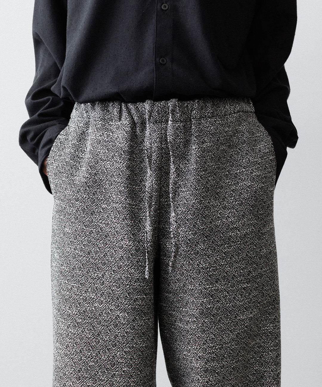 INTÉRIM - インテリムのDOUBLE SIDED JACQUARD TWEED DEAD STOCK WIDE DRESS EASY PANTSのBLACK