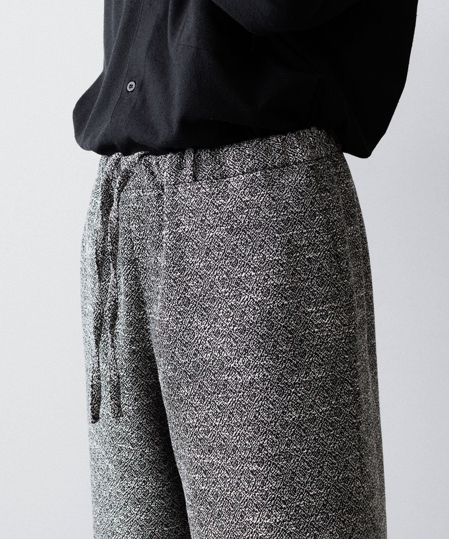 INTÉRIM - インテリムのDOUBLE SIDED JACQUARD TWEED DEAD STOCK WIDE DRESS EASY PANTSのBLACK