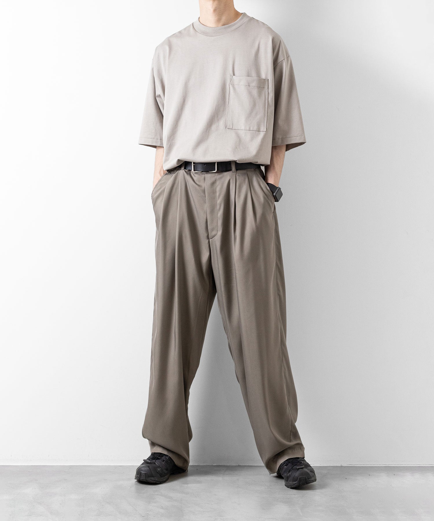 stein / シュタイン】CUPRO WIDE EASY TROUSERS - G.KHAKI | 公式通販