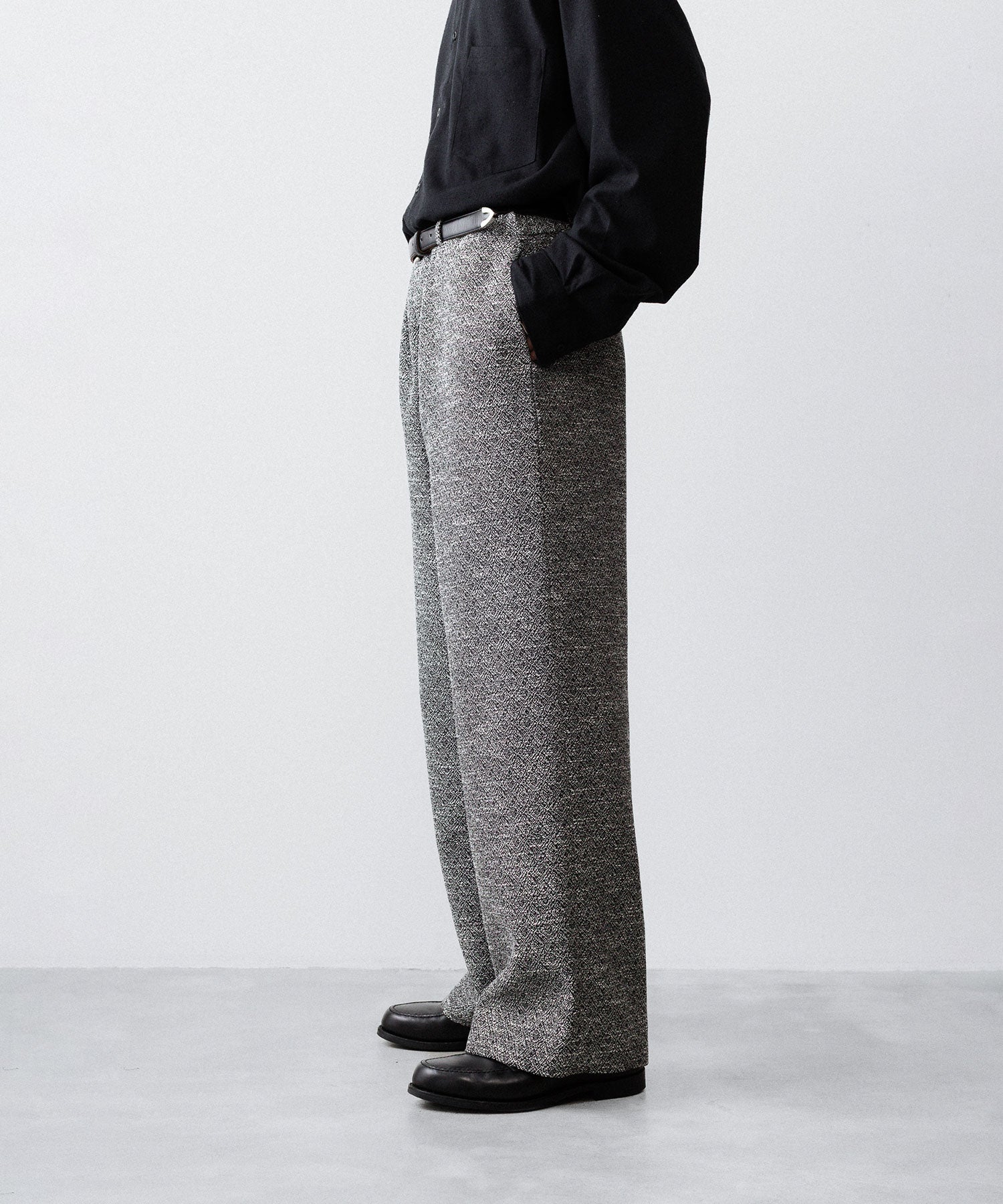 INTÉRIM - インテリムのDOUBLE SIDED JACQUARD TWEED DEAD STOCK WIDE DRESS EASY PANTSのBLACK