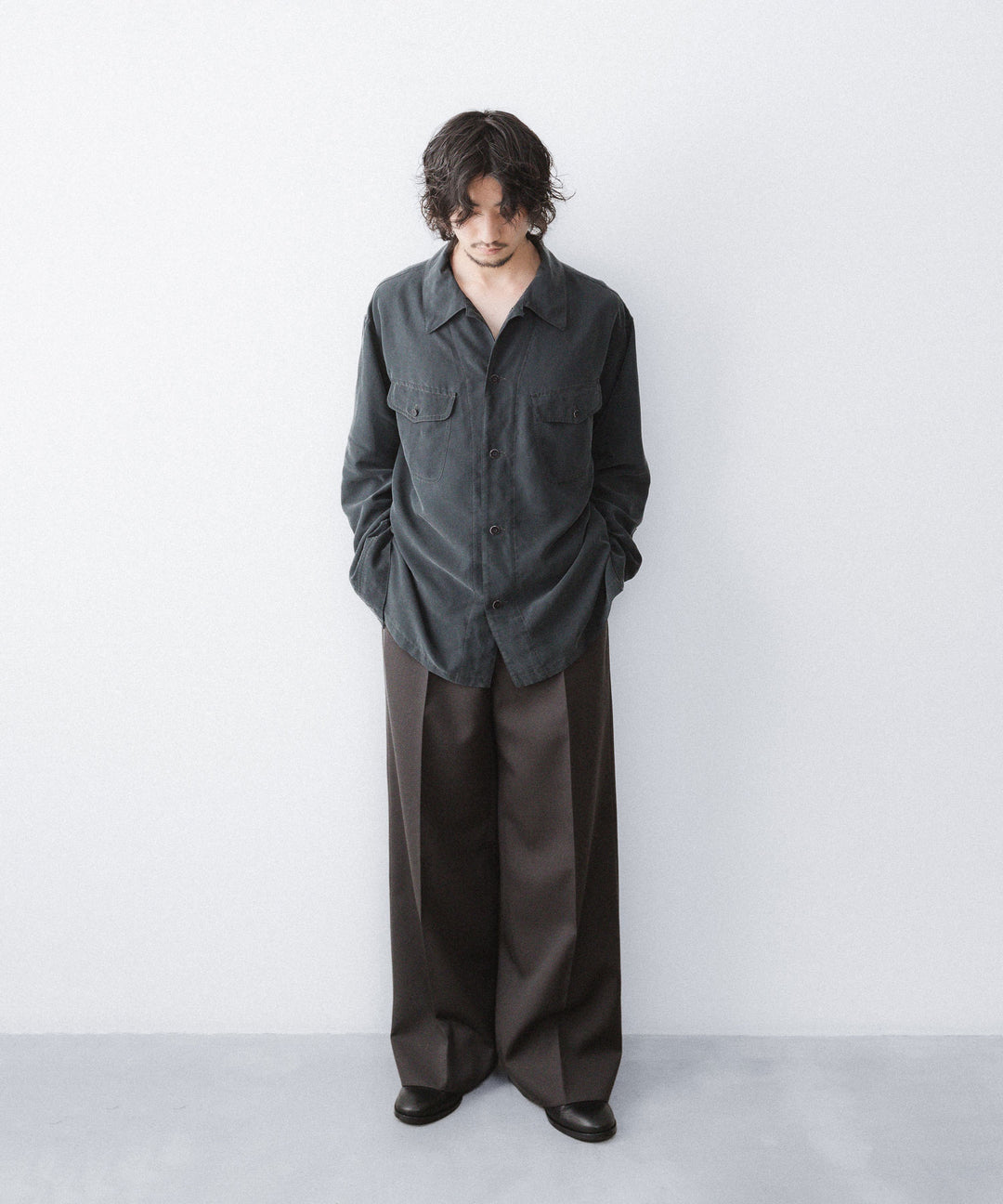 ANTHEM A-アンセムエーのWOOL GABARDINE BELTLESS TROUSERSのBROWN公式通販サイトsession福岡セレクトショップ