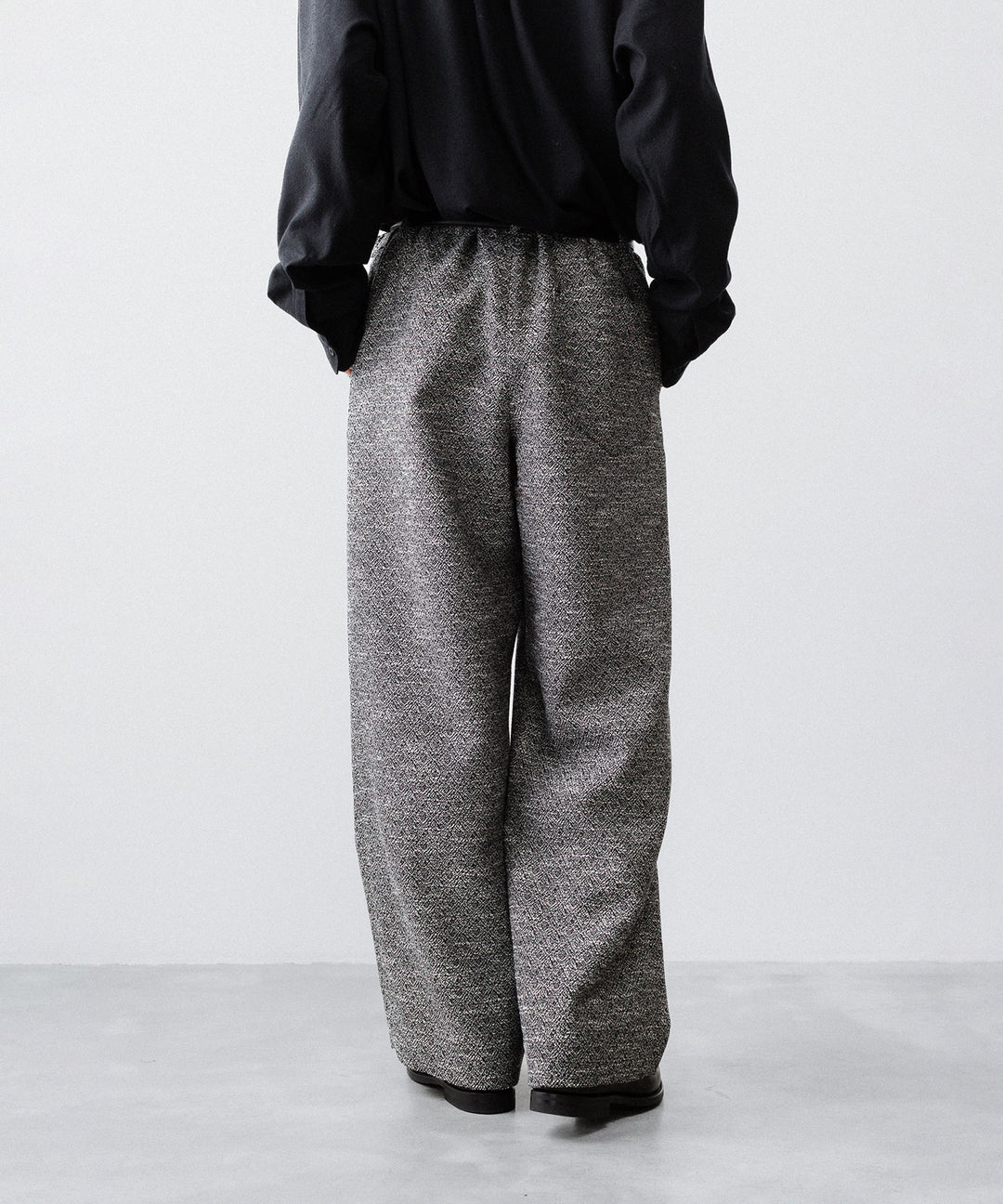 INTÉRIM - インテリムのDOUBLE SIDED JACQUARD TWEED DEAD STOCK WIDE DRESS EASY PANTSのBLACK