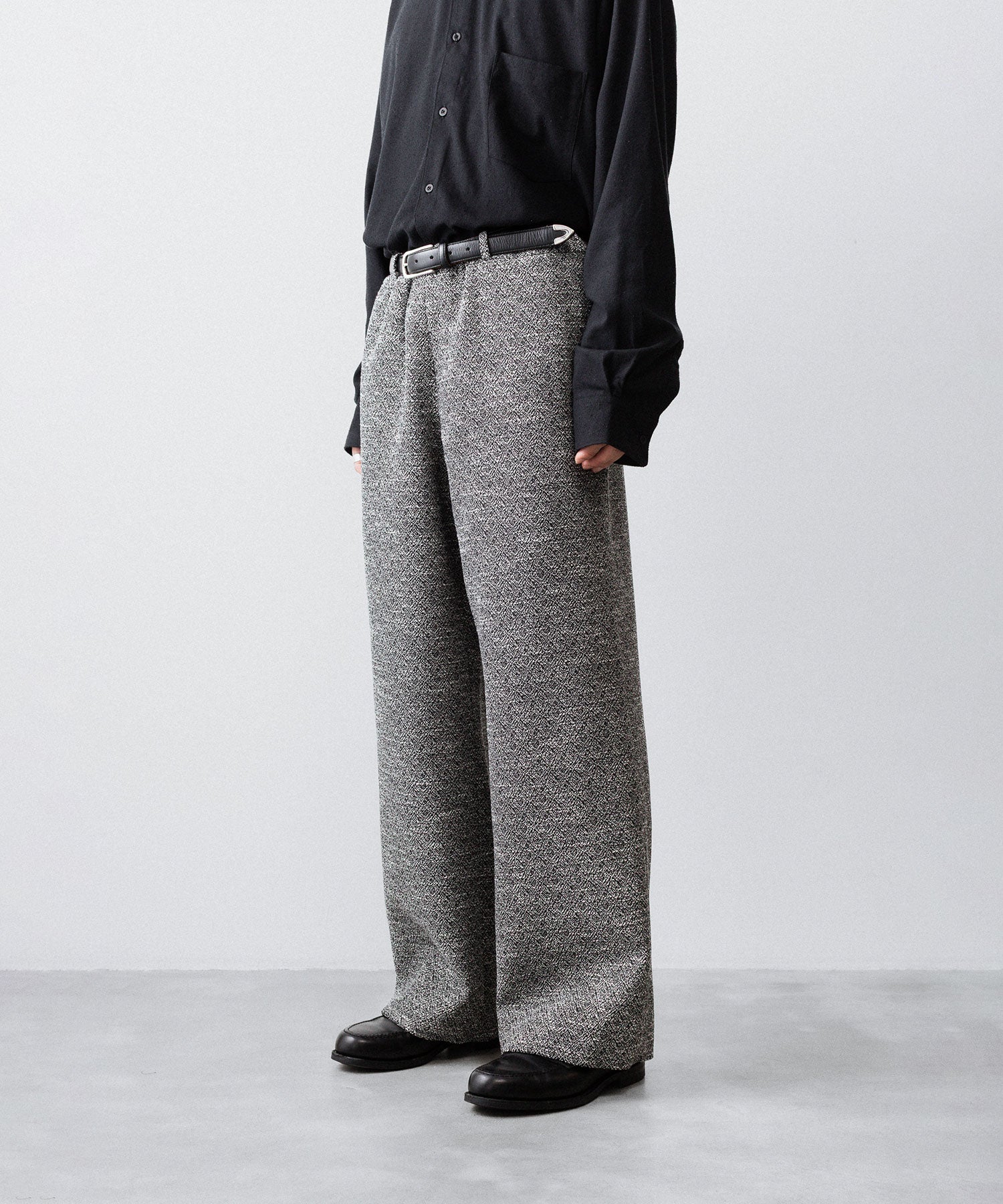 INTÉRIM - インテリムのDOUBLE SIDED JACQUARD TWEED DEAD STOCK WIDE DRESS EASY PANTSのBLACK