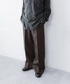 【ANTHEM A】WOOL GABARDINE BELTLESS TROUSERS - BROWN