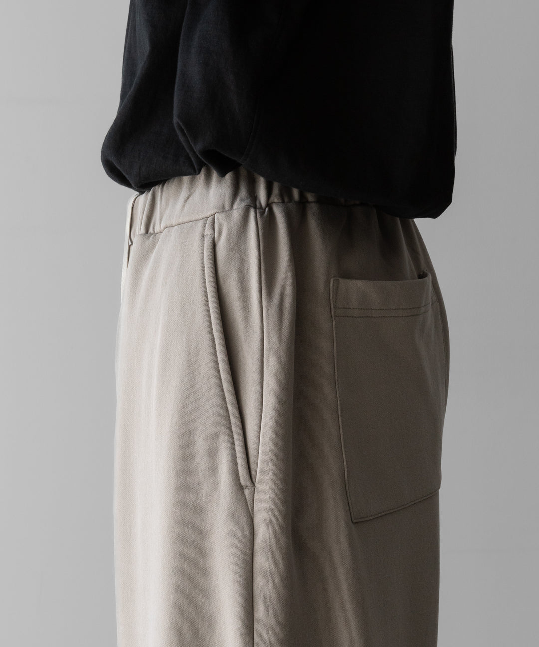 【KANEMASA PHIL.】28G CUPRO EASY PANTS - KHAKI