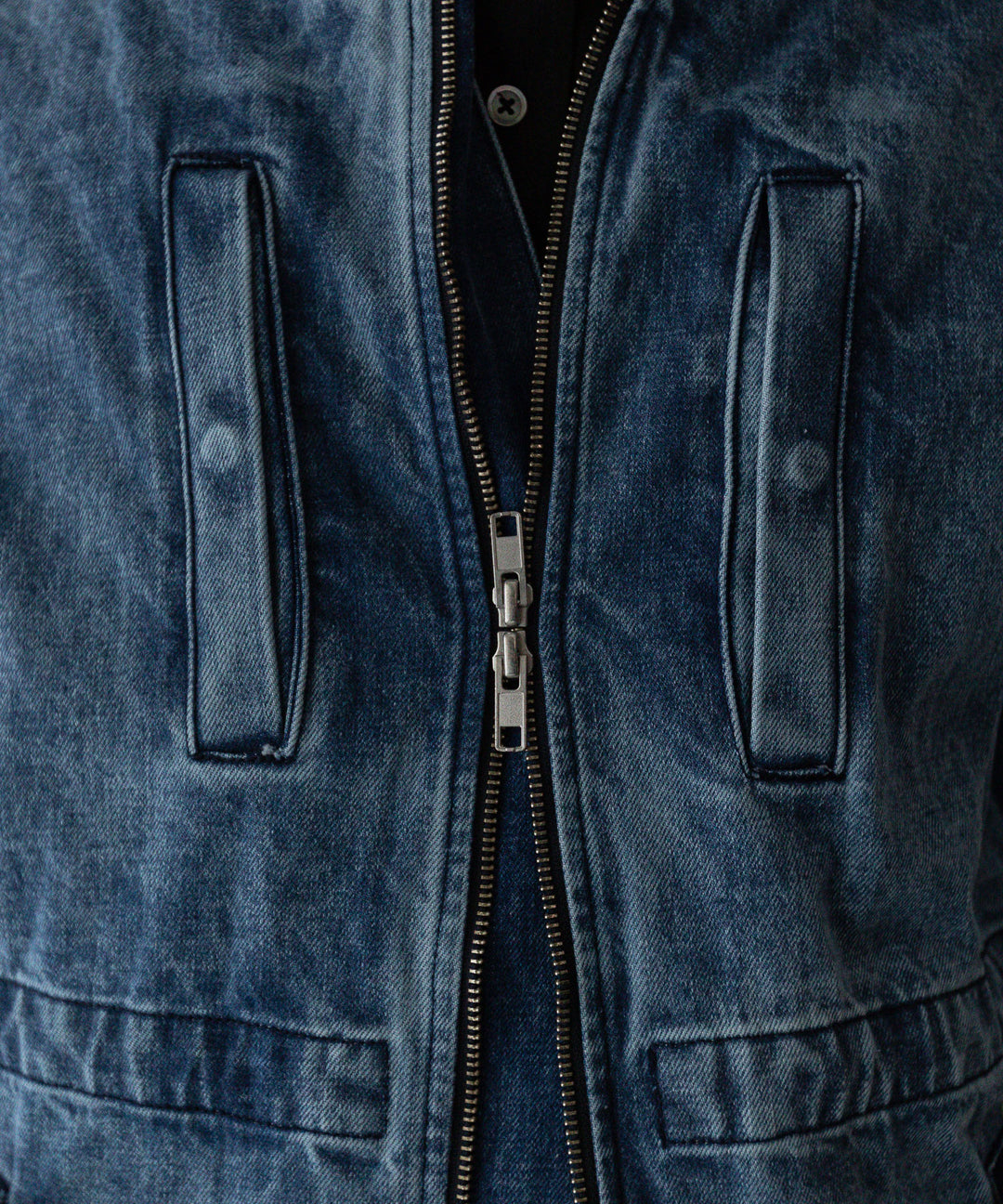 stein(シュタイン)の24SSコレクションCHEMICAL BLEACHED DENIM MODS COATのINDIGO