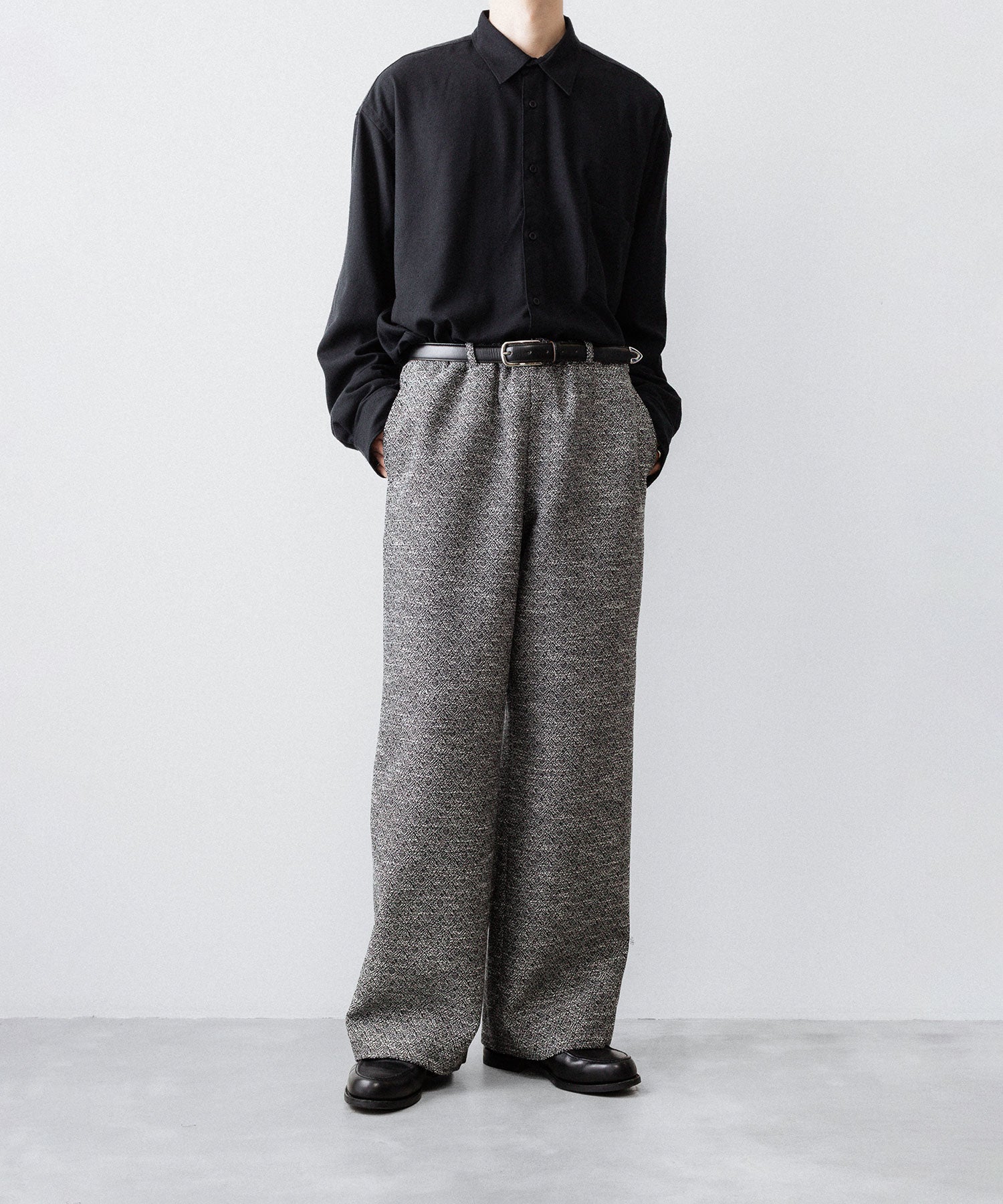 INTÉRIM - インテリムのDOUBLE SIDED JACQUARD TWEED DEAD STOCK WIDE DRESS EASY PANTSのBLACK