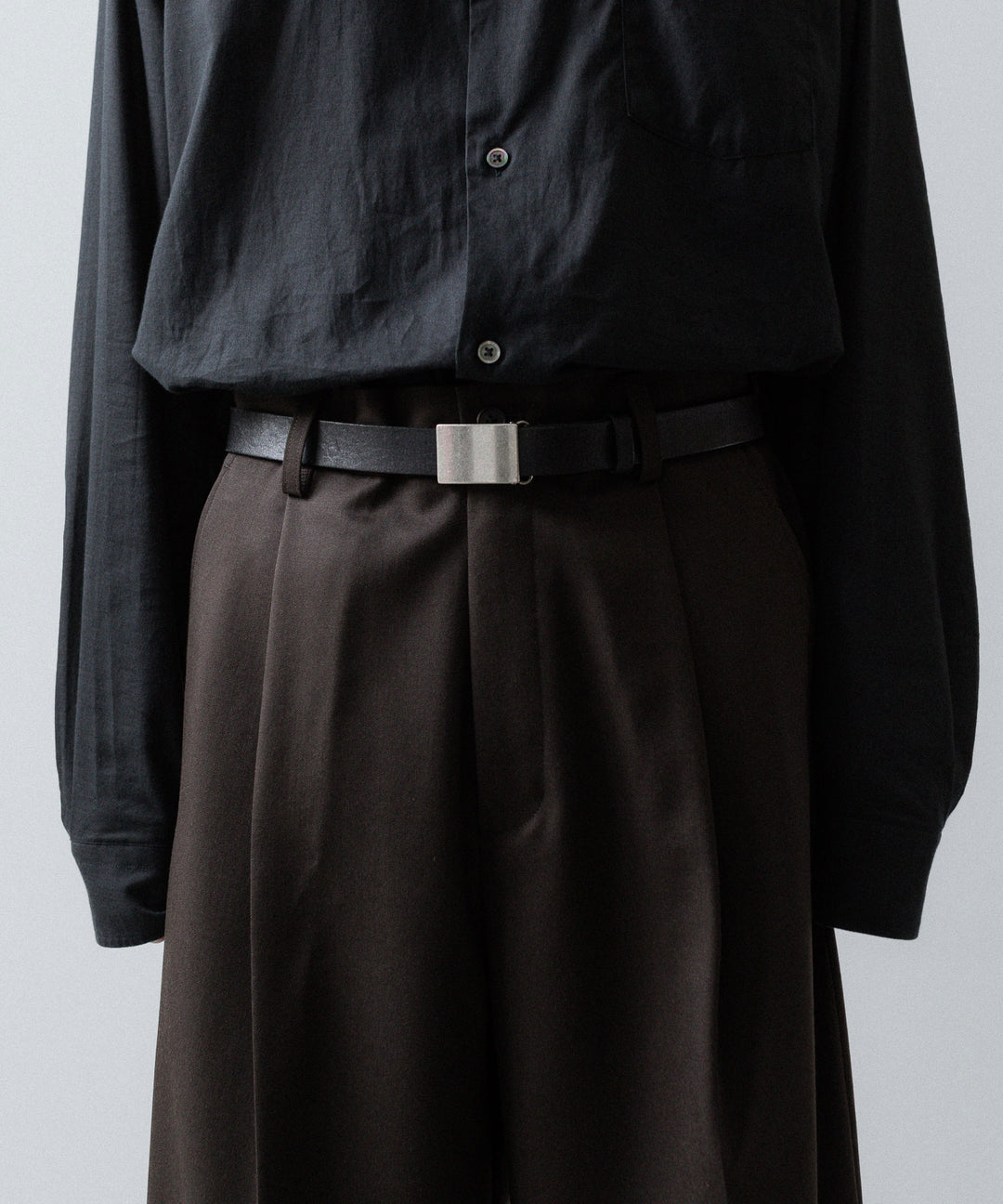 ssstein(シュタイン)のEXTRA WIDE TROUSERS (2/60 WOOL GABARDINE) - MILITARY KHAKIの公式通販サイトsession福岡セレクトショップ