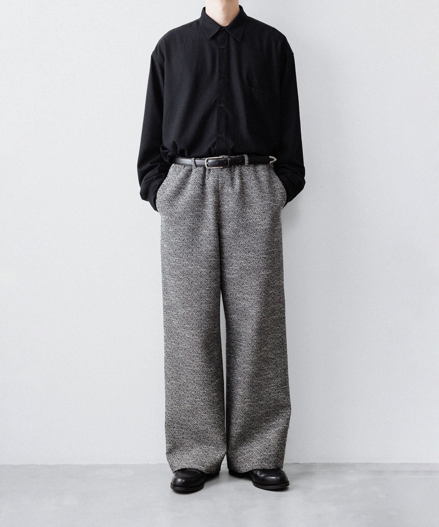 INTÉRIM - インテリムのDOUBLE SIDED JACQUARD TWEED DEAD STOCK WIDE DRESS EASY PANTSのBLACK