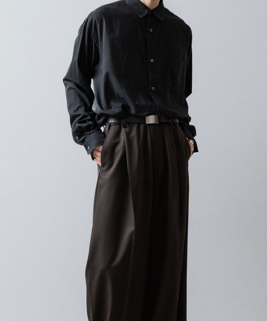 ssstein(シュタイン)のEXTRA WIDE TROUSERS (2/60 WOOL GABARDINE) - MILITARY KHAKIの公式通販サイトsession福岡セレクトショップ