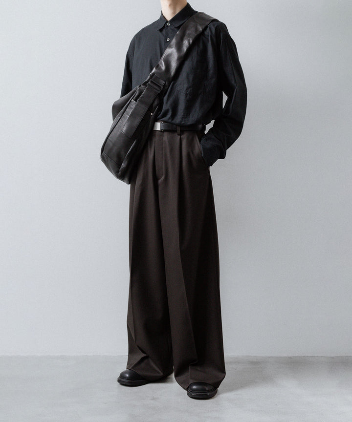 ssstein(シュタイン)のEXTRA WIDE TROUSERS (2/60 WOOL GABARDINE) - MILITARY KHAKIの公式通販サイトsession福岡セレクトショップ