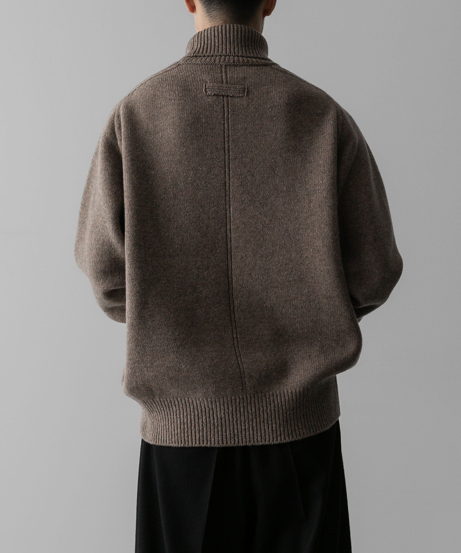 ssstein(シュタイン)の24AWコレクション EXTRA FINE WOOL WARM KNIT TURTLE NECK LS - TOP BEIGE 公式通販サイトsession福岡セレクトショップ