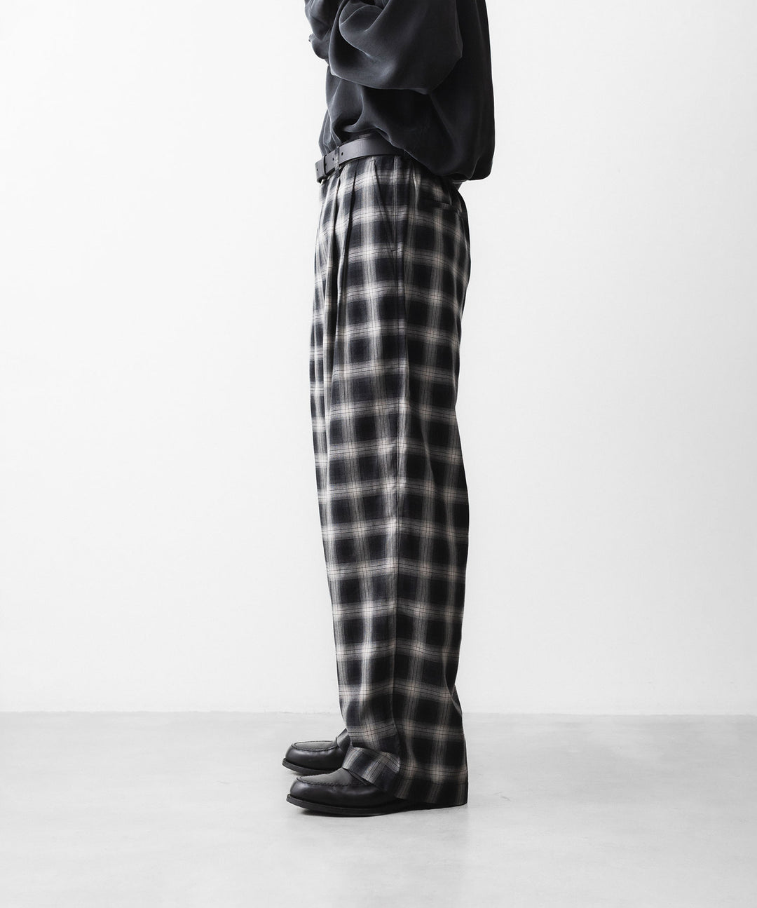 ssstein(シュタイン)のCOTTON VISCOSE WIDE EASY TROUSERS - BLACK OMBREの公式通販サイトsession福岡セレクトショップ