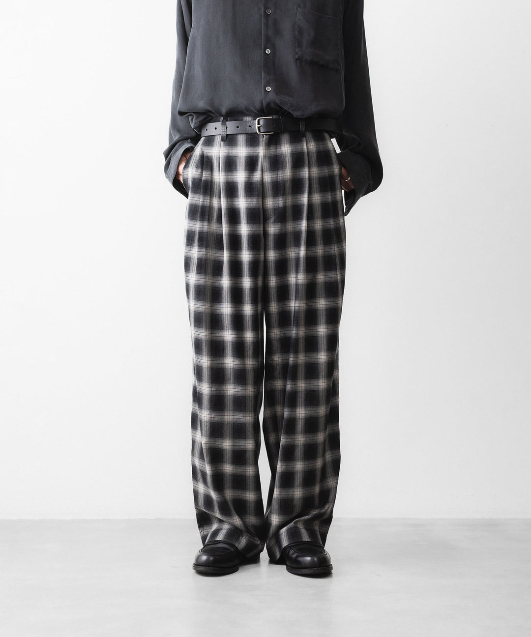 ssstein(シュタイン)のCOTTON VISCOSE WIDE EASY TROUSERS - BLACK OMBREの公式通販サイトsession福岡セレクトショップ