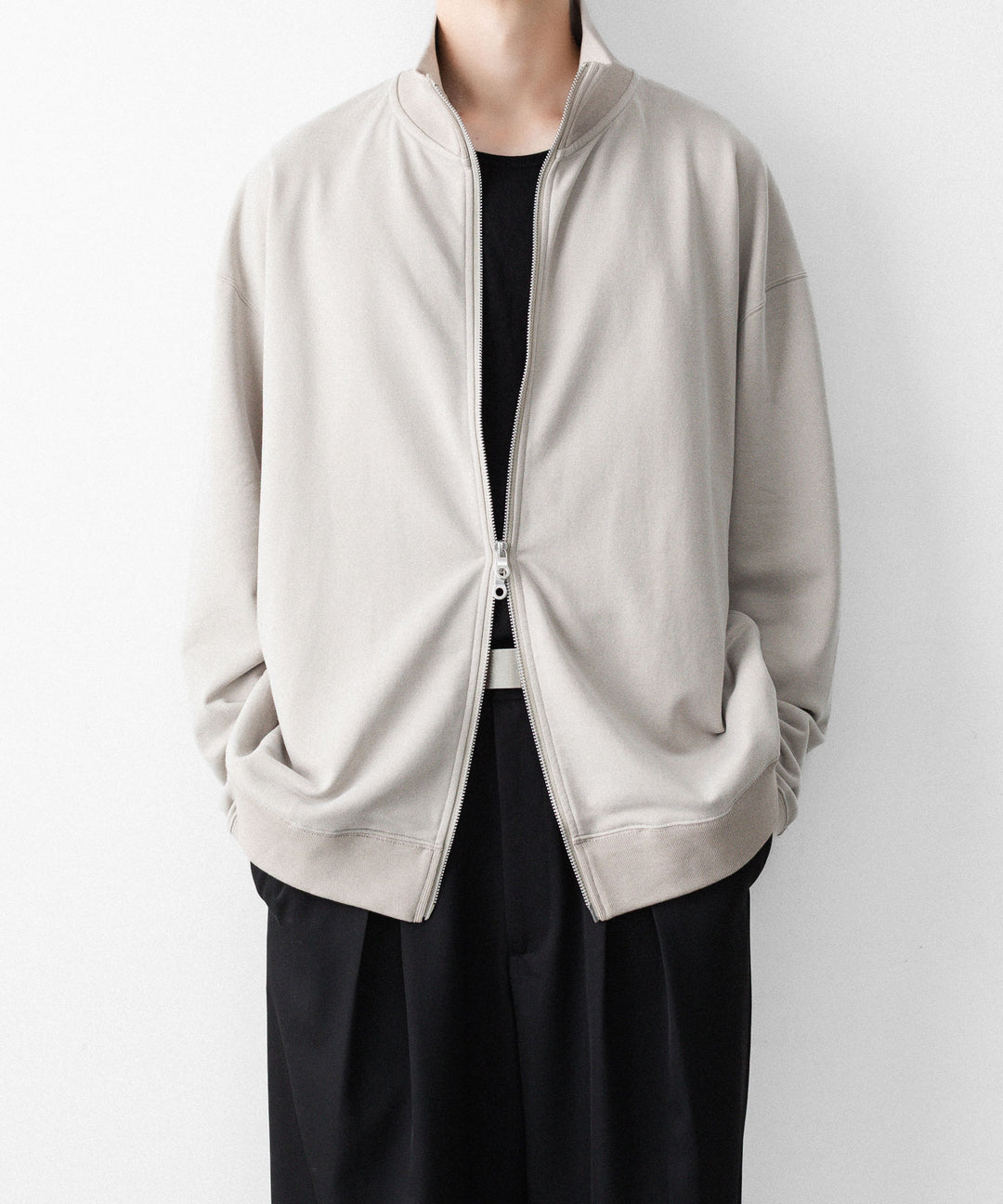 【KANEMASA PHIL.】28G CUPRO ZIP SWEAT - BEIGE KHAKI
