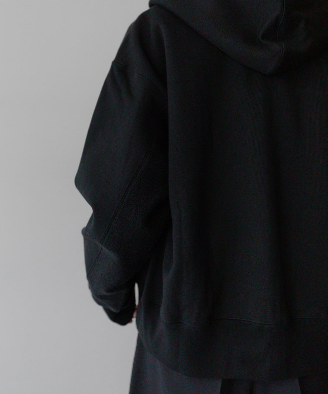 stein(シュタイン)の24SSコレクションUNTWISTED YARN SWEAT ZIP UP HOODYのBLACK