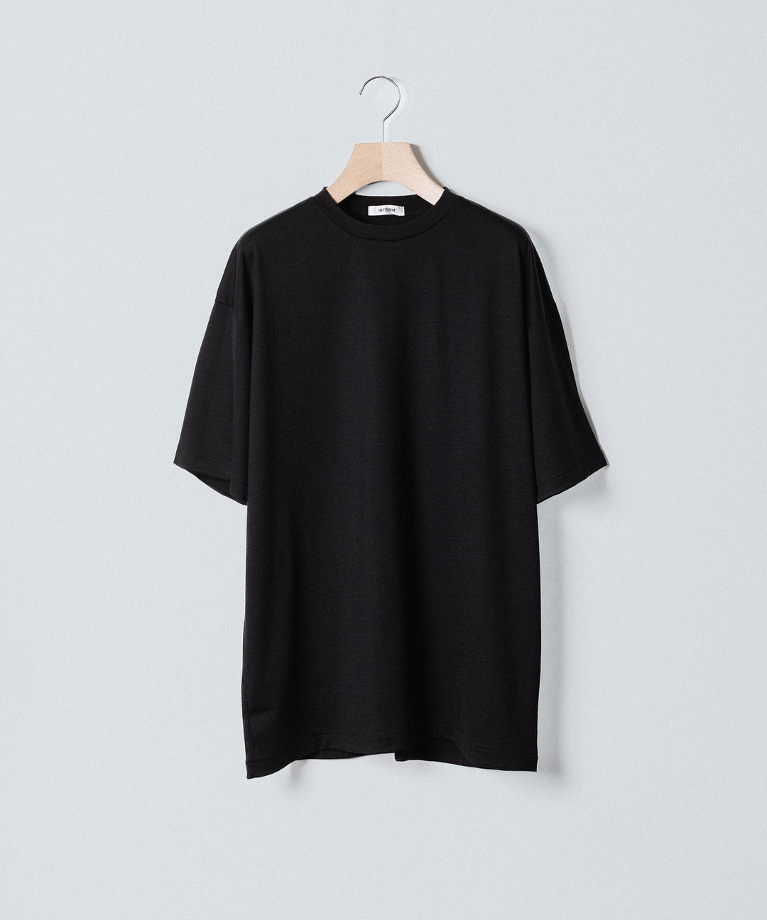 【INTÉRIM】    EXTRA FINE MERINO WOOL JERSEY S/S TEE - BLACK