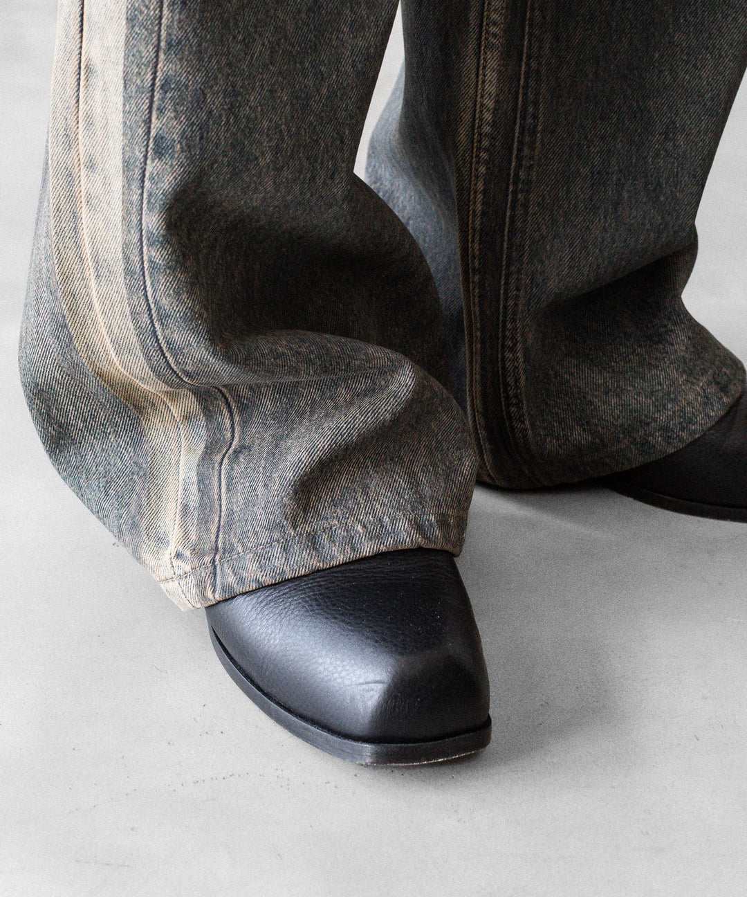 CODA -コーダのGREY ACID WASH DUAL EXPOSURE BREAK CUT FLARED JEANSのGREY ACID WASH公式通販サイトsession福岡セレクトショップ