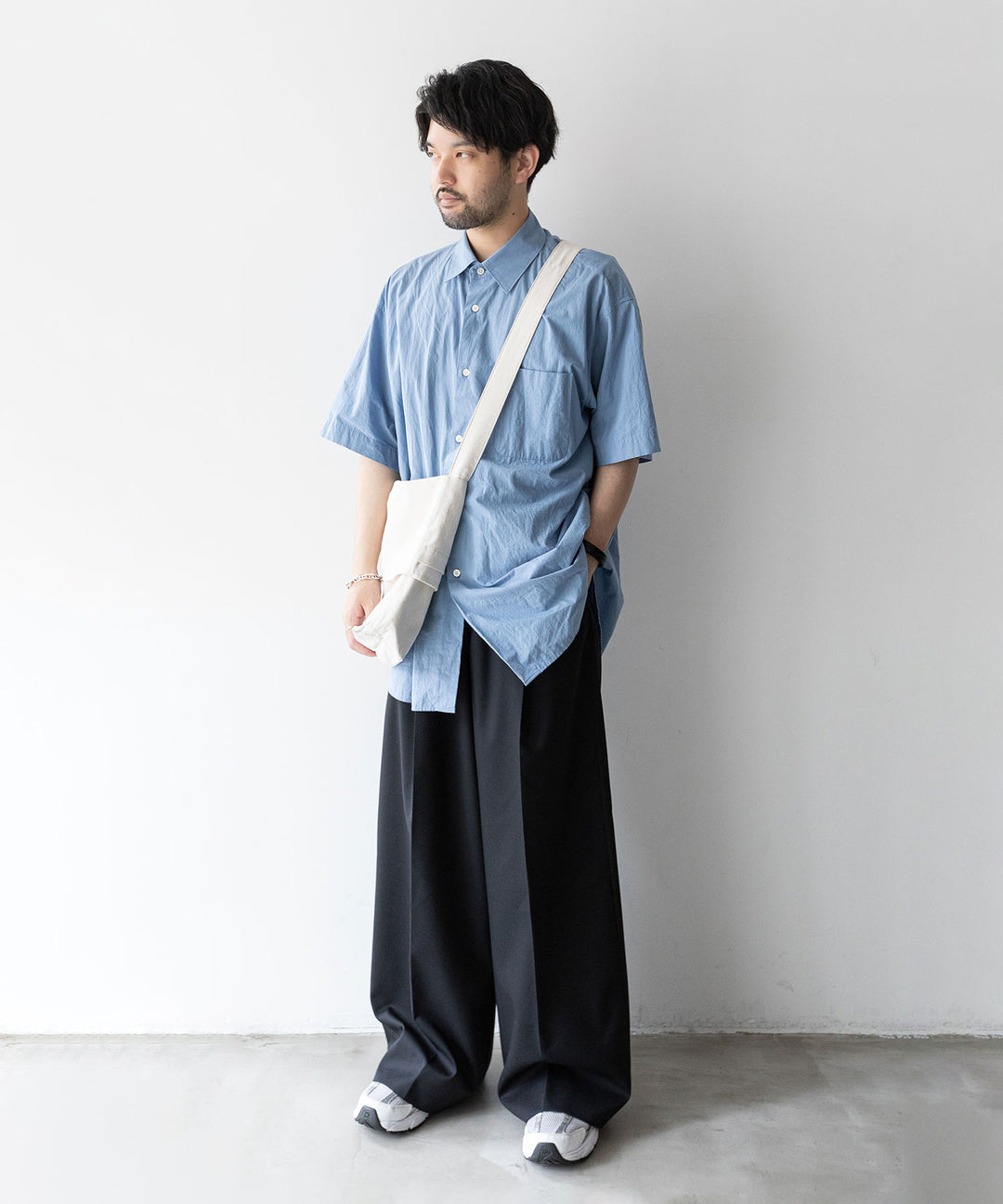 stein(シュタイン)の23AWコレクションEXTRA WIDE TROUSERSのBLACK