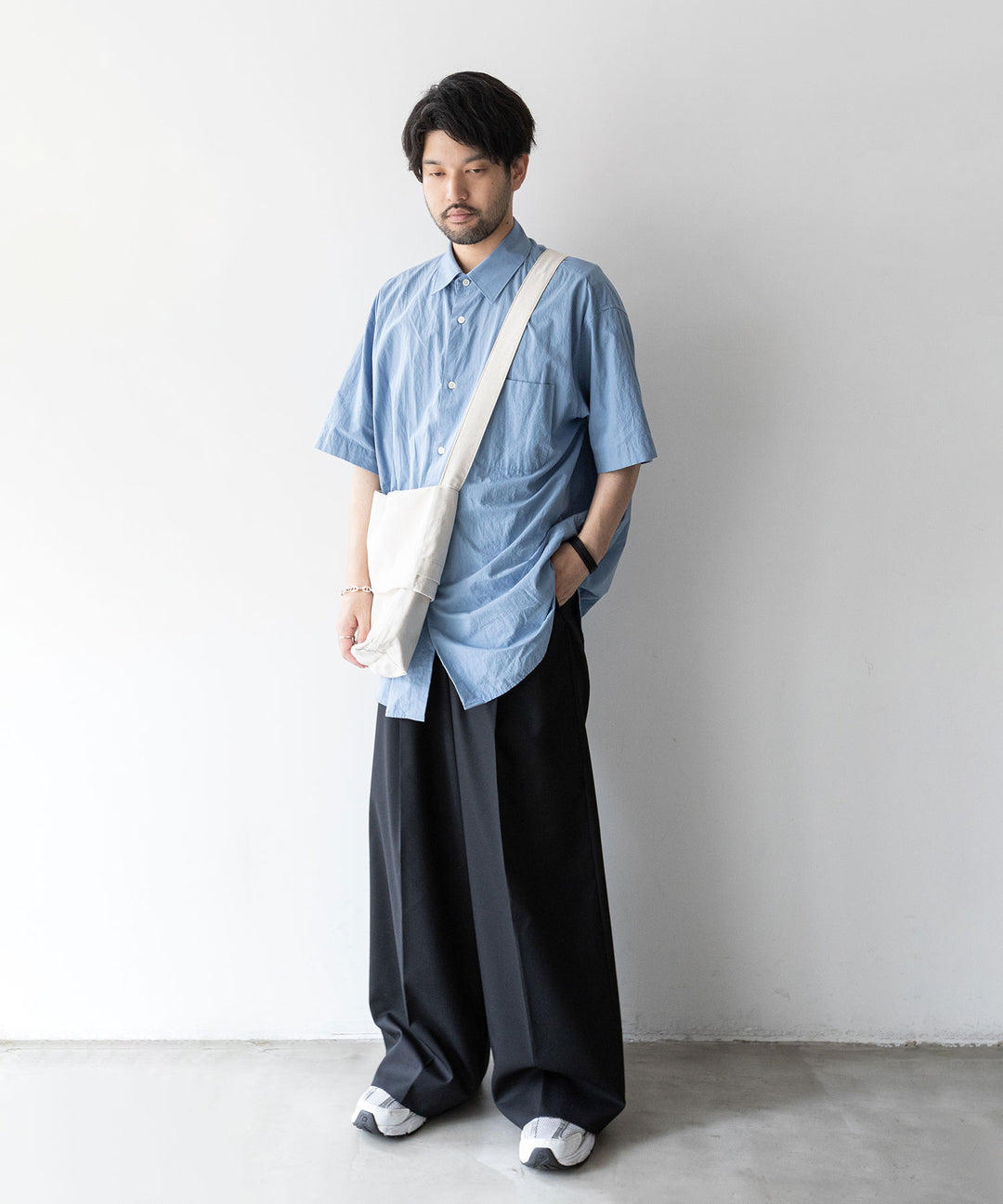 stein(シュタイン)の23AWコレクションEXTRA WIDE TROUSERSのBLACK