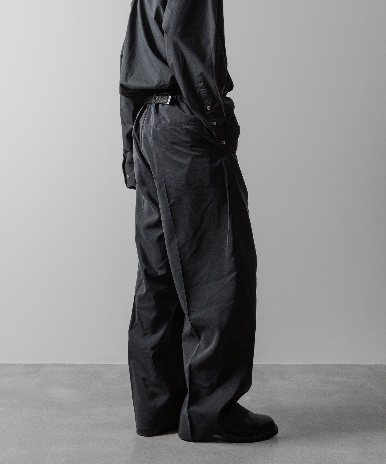 ssstein(シュタイン)の24AWコレクション SILK NYLON EASY WIDE TROUSERS - BLACK 公式通販サイトsession福岡セレクトショップ