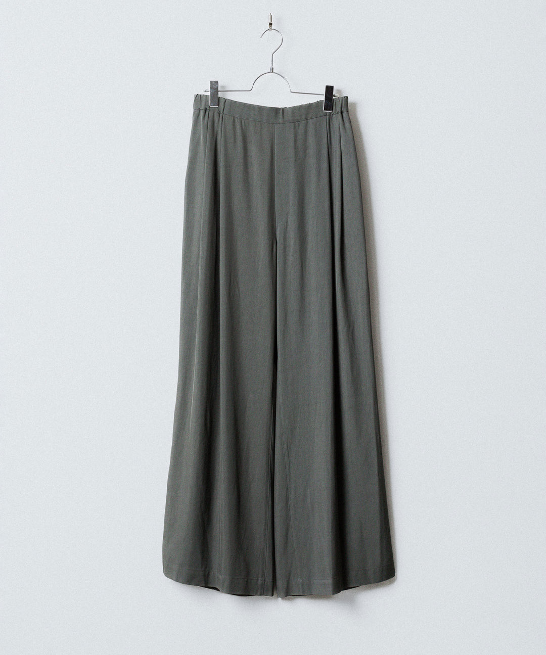 ANTHEM A-アンセムエーのSILKY VISCOSE 2TUCK FLARE EASY PANTSのGRAY公式通販サイトsession福岡セレクトショップ