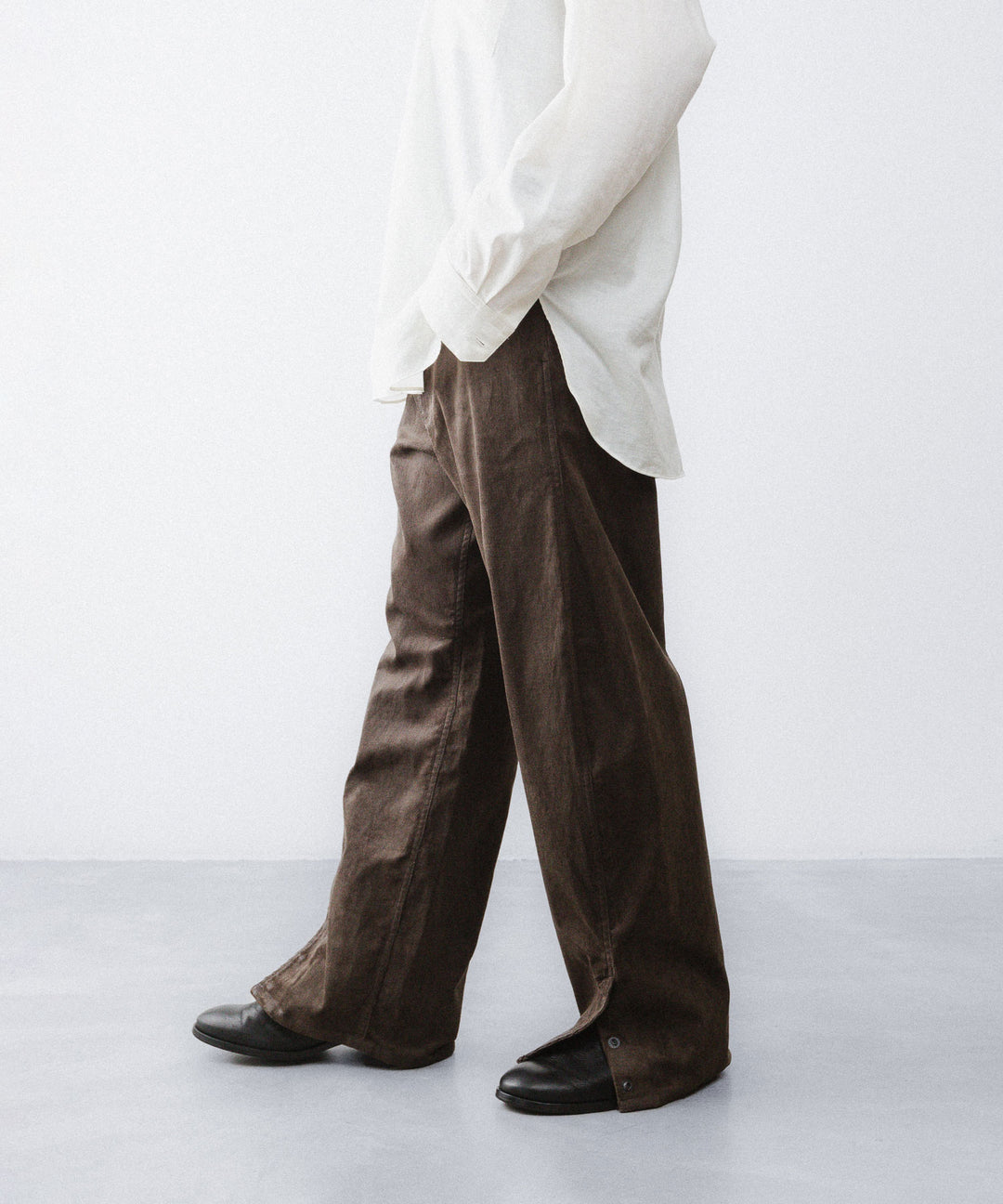 ANTHEM A-アンセムエーのTWIST LINE PARAFFIIN CORDUROY TROUSERSのBROWN公式通販サイトsession福岡セレクトショップ