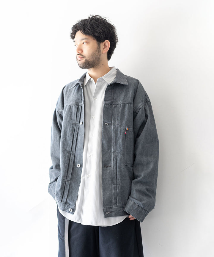 KANEMASA(カネマサ)の23SSコレクションのPENCIL STRIPE DRESS JERSEY SHORT SLEEVE SHIRTのLIGHT GRAY ×WHITE