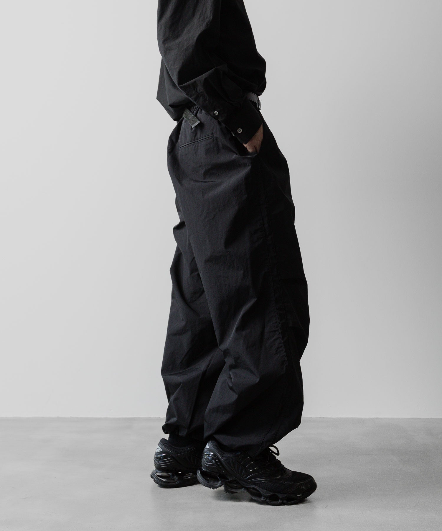 ssstein(シュタイン)の24AWコレクション NYLON TWILL CARGO EASY TROUSERS - BLACK 公式通販サイトsession福岡セレクトショップ