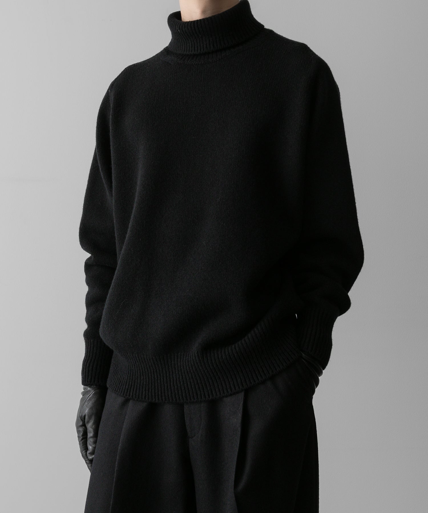 ssstein(シュタイン)の24AWコレクション EXTRA FINE WOOL WARM KNIT TURTLE NECK LS - BLACK 公式通販サイトsession福岡セレクトショップ