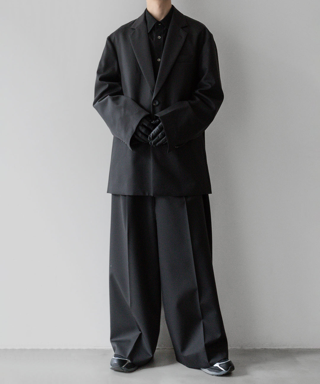 stein(シュタイン)の24SSコレクションOVERSIZED SINGLE BREASTED JACKETのDARK CHARCOAL