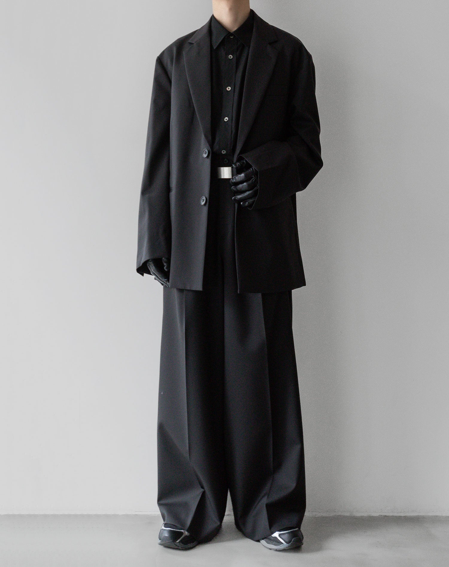 stein / シュタイン】EXTRA WIDE TROUSERS - DARK CHARCOAL | 公式通販 