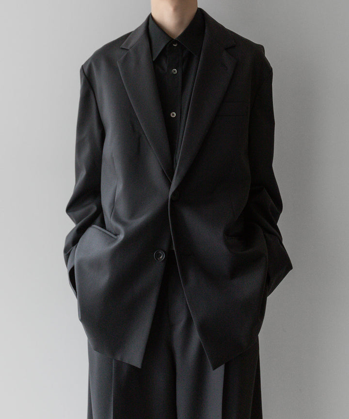 stein(シュタイン)の24SSコレクションOVERSIZED SINGLE BREASTED JACKETのDARK CHARCOAL