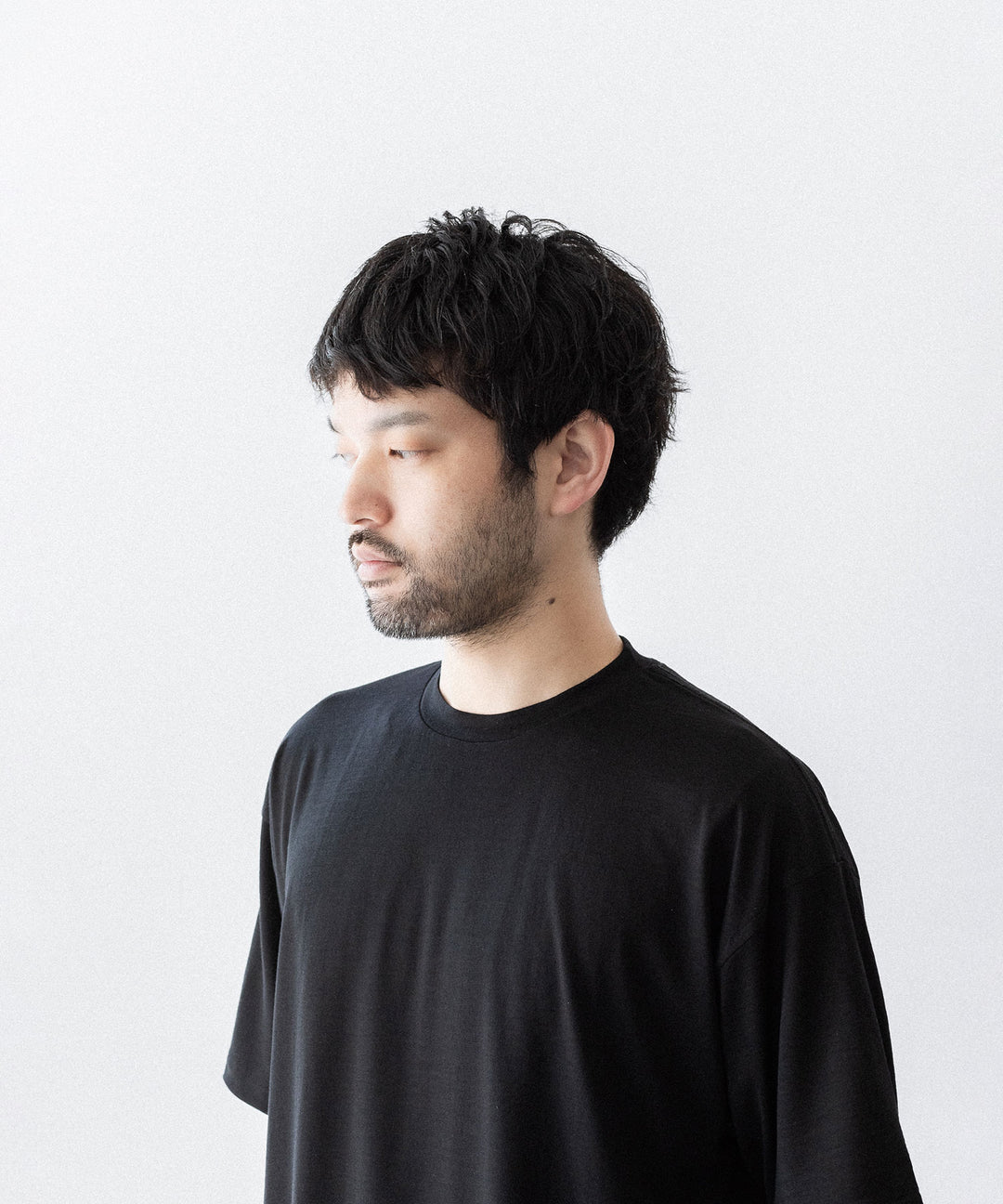 【INTÉRIM】    EXTRA FINE MERINO WOOL JERSEY S/S TEE - BLACK