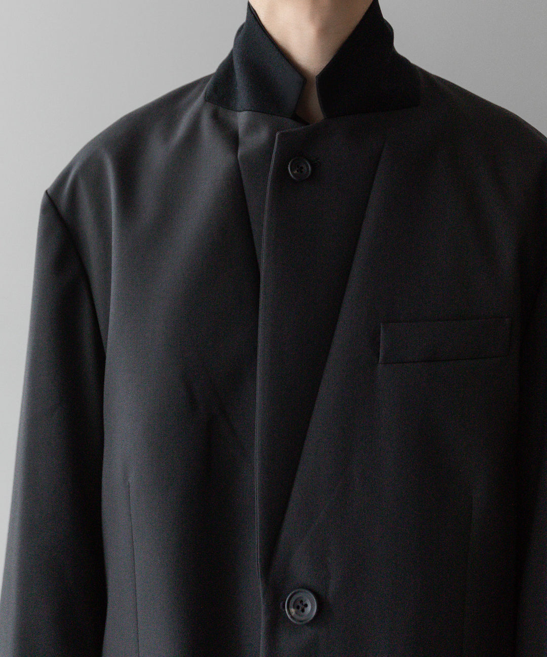 stein(シュタイン)の24SSコレクションOVERSIZED SINGLE BREASTED JACKETのDARK CHARCOAL