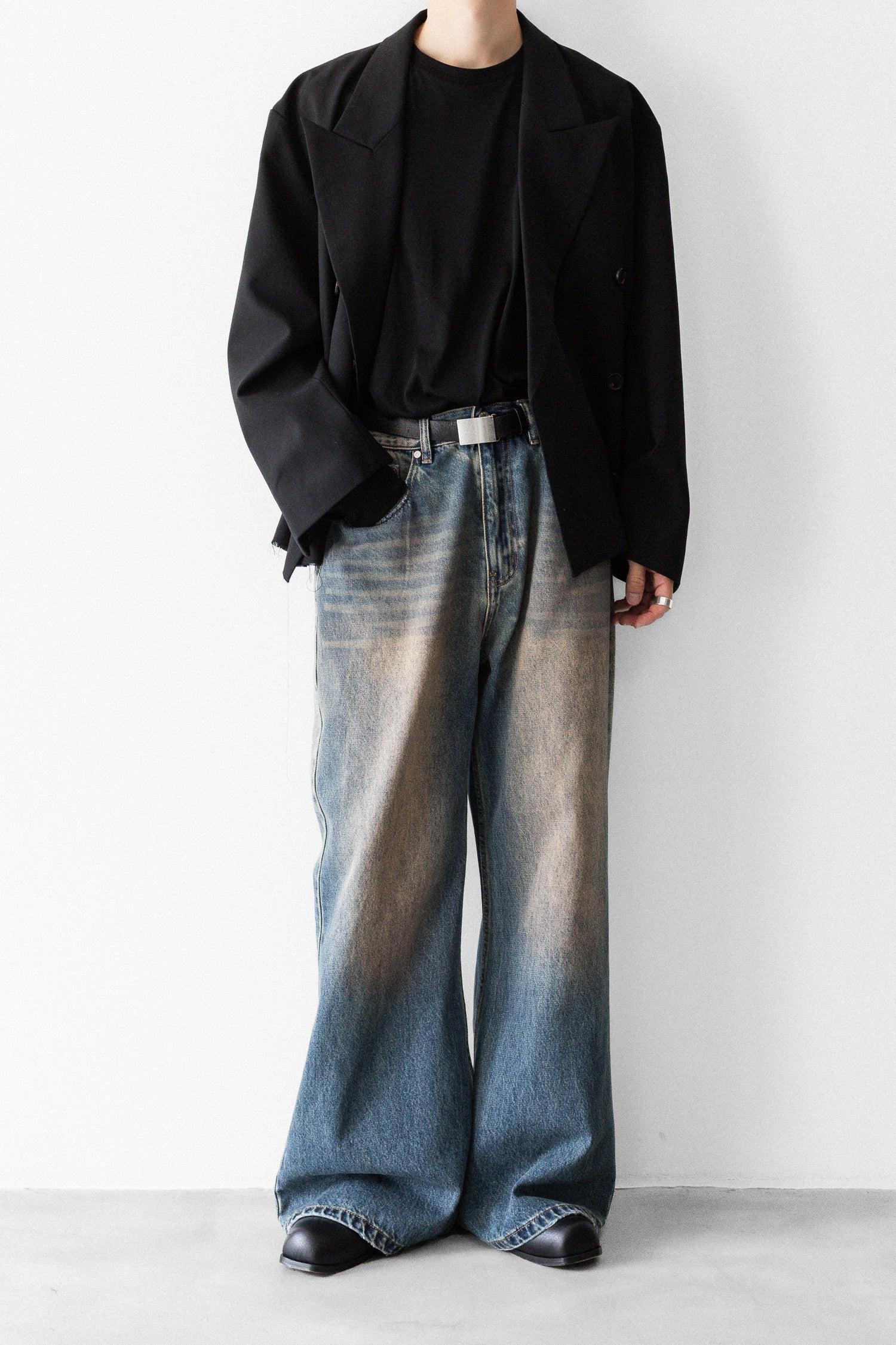 CODA デニム CODA / コーダ】FADED DIRTY INDIGO WASHED BREAK CUT WIDE FLARED