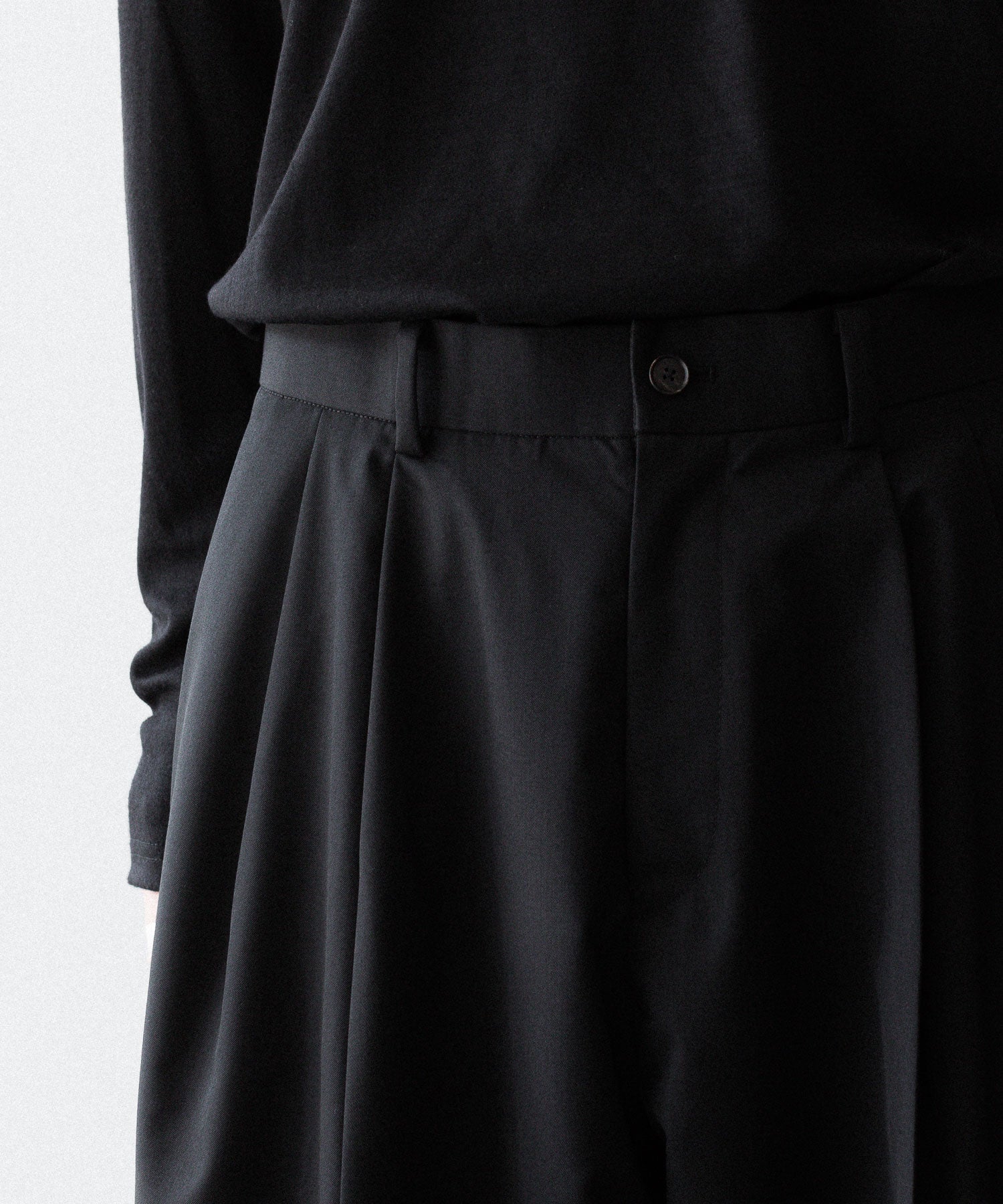 SUBLATIONS サブレーションズのSUPER140 3TUCK BAGGY TROUSERSのBLACK 公式通販サイトsession福岡セレクトショップ