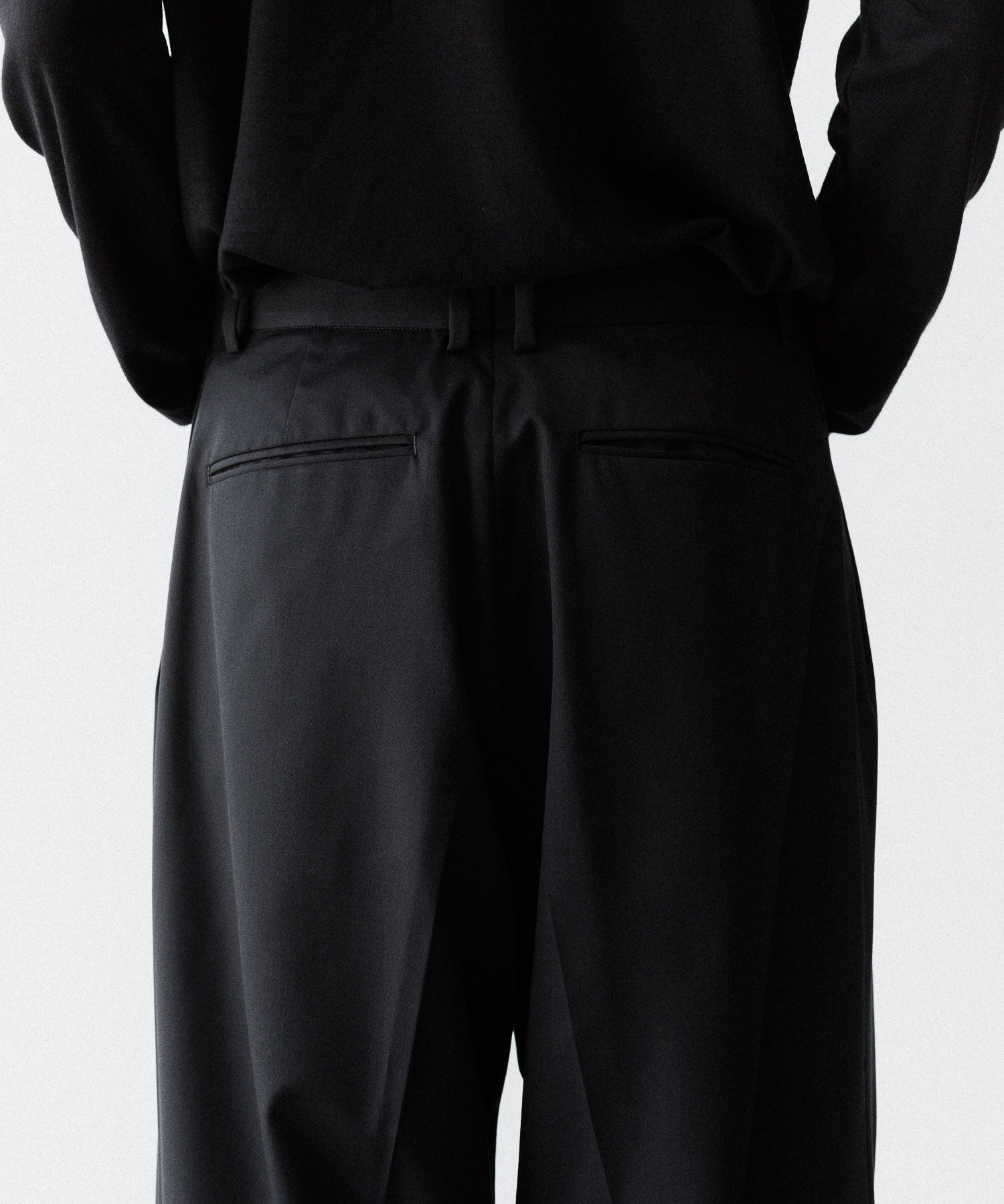 SUBLATIONS サブレーションズのSUPER140 3TUCK BAGGY TROUSERSのBLACK 公式通販サイトsession福岡セレクトショップ