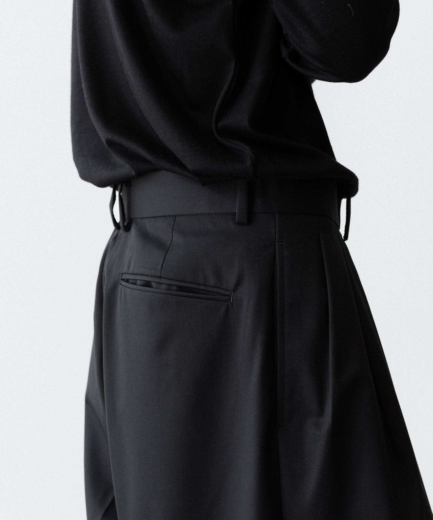 SUBLATIONS サブレーションズのSUPER140 3TUCK BAGGY TROUSERSのBLACK 公式通販サイトsession福岡セレクトショップ