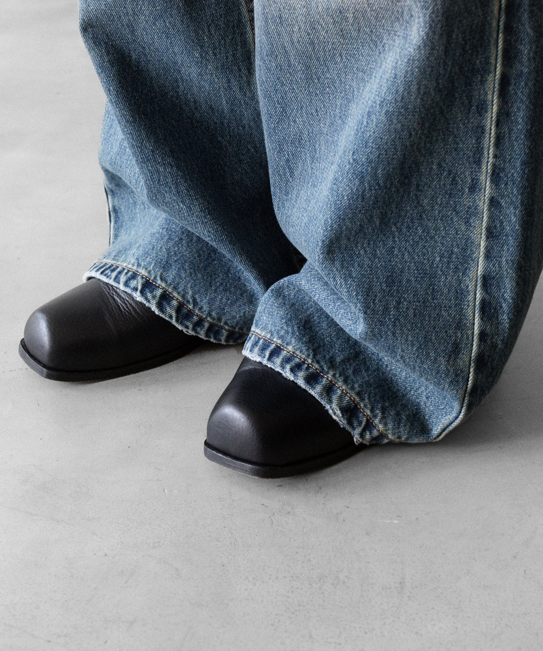 CODA コーダのFADED DIRTY INDIGO WASHED  BREAK CUT WIDE FLARED JEANSのFADED DIRTY INDIGO 公式通販サイトsession福岡セレクトショップ