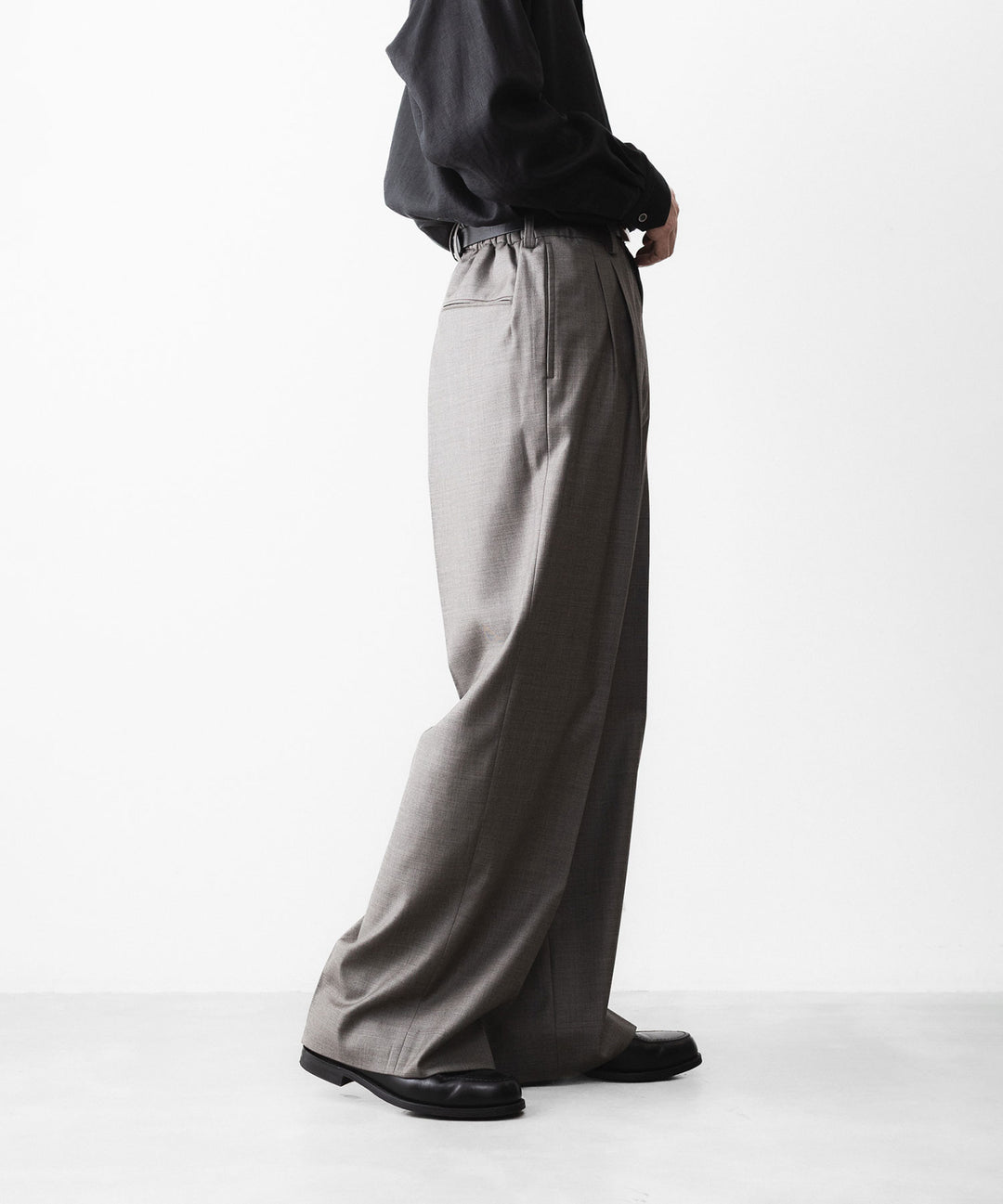 ssstein(シュタイン)のEXTRA FINE WOOL EASY LONG WIDE TROUSERS - GREIGEの公式通販サイトsession福岡セレクトショップ