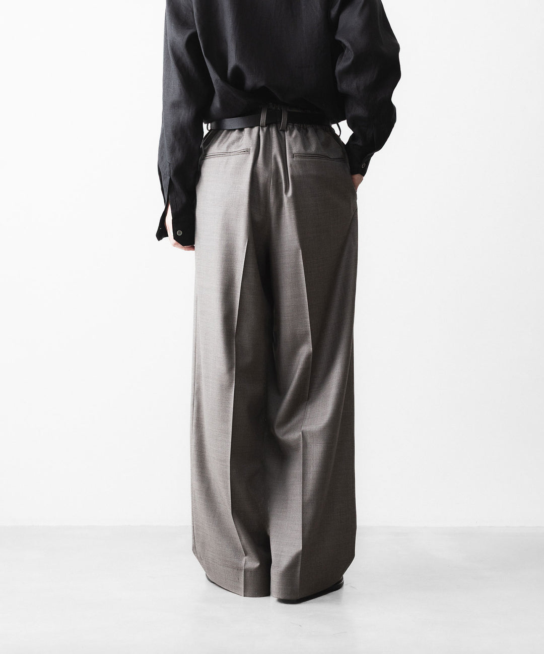 ssstein(シュタイン)のEXTRA FINE WOOL EASY LONG WIDE TROUSERS - GREIGEの公式通販サイトsession福岡セレクトショップ