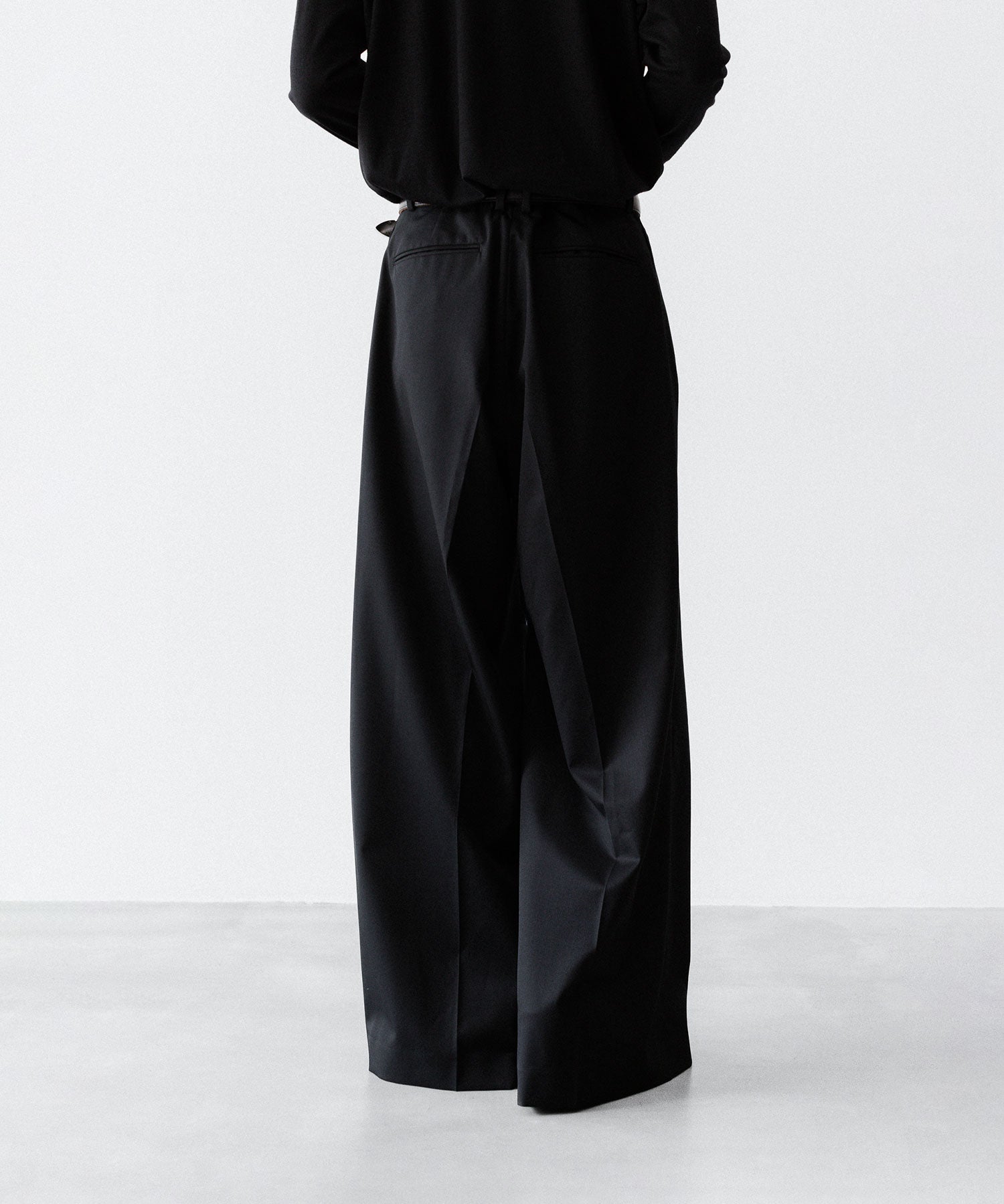 SUBLATIONS サブレーションズのSUPER140 3TUCK BAGGY TROUSERSのBLACK 公式通販サイトsession福岡セレクトショップ