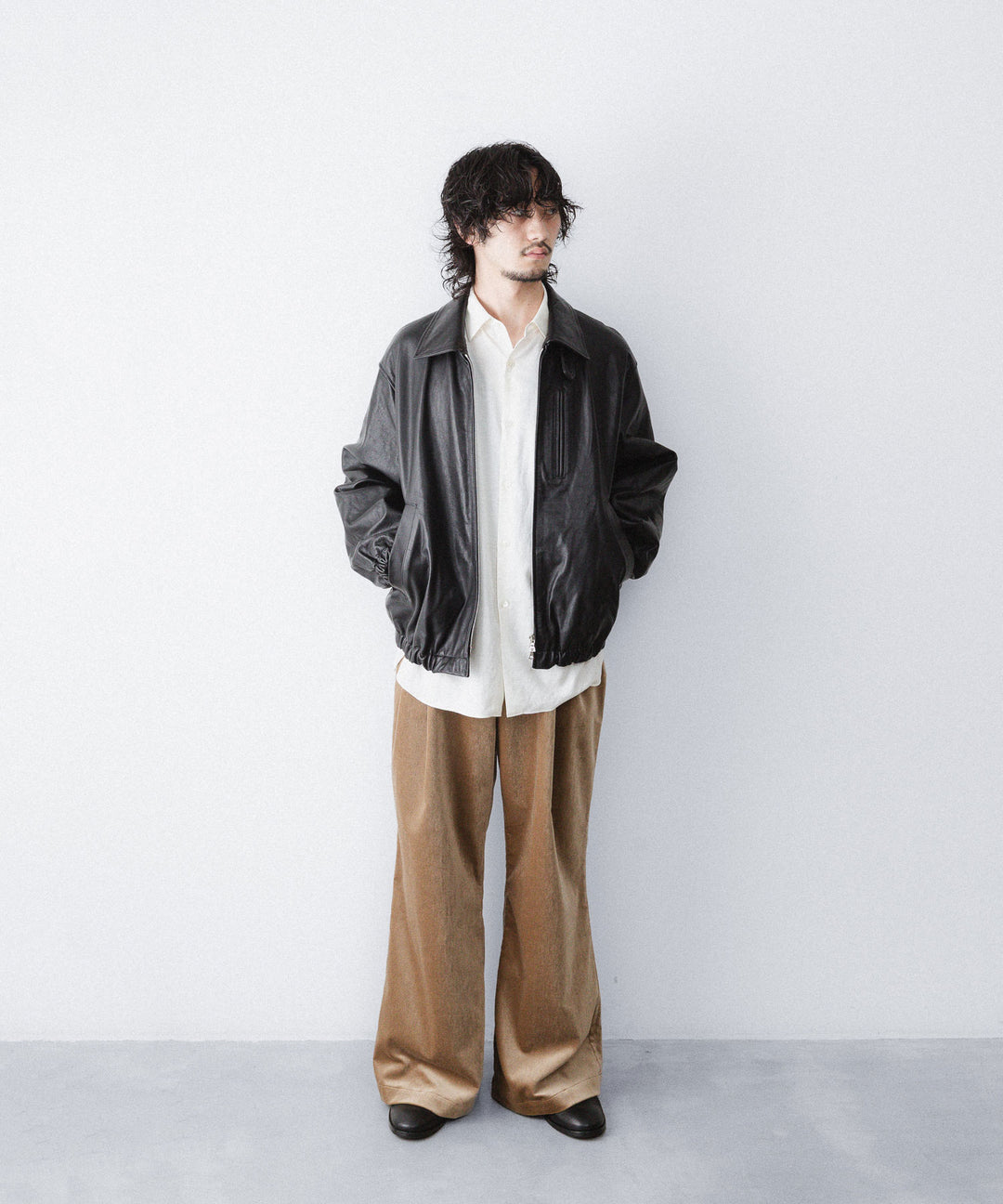 【ANTHEM A】COTTON VELVET DOUBLE PLEATS EASY TROUSERS - BEIGE