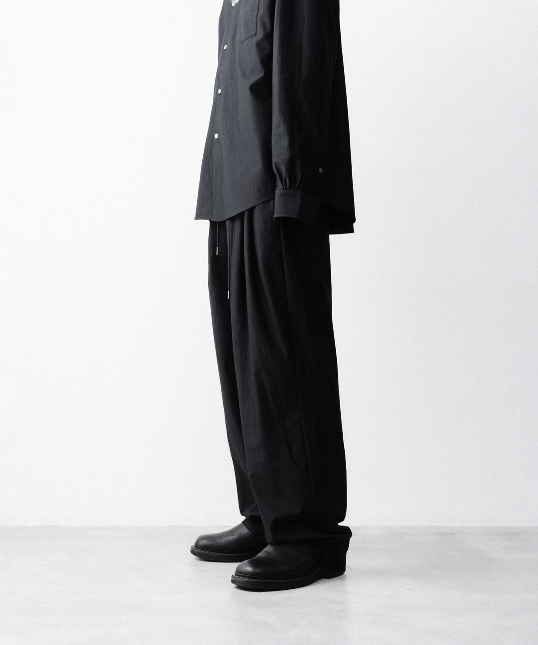 KANEMASA PHIL. カネマサフィルの36G WOOL TROUSERSのBLACK 公式通販サイトsession福岡セレクトショップ