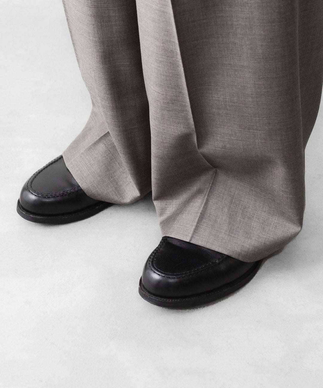 ssstein(シュタイン)のEXTRA FINE WOOL EASY LONG WIDE TROUSERS - GREIGEの公式通販サイトsession福岡セレクトショップ
