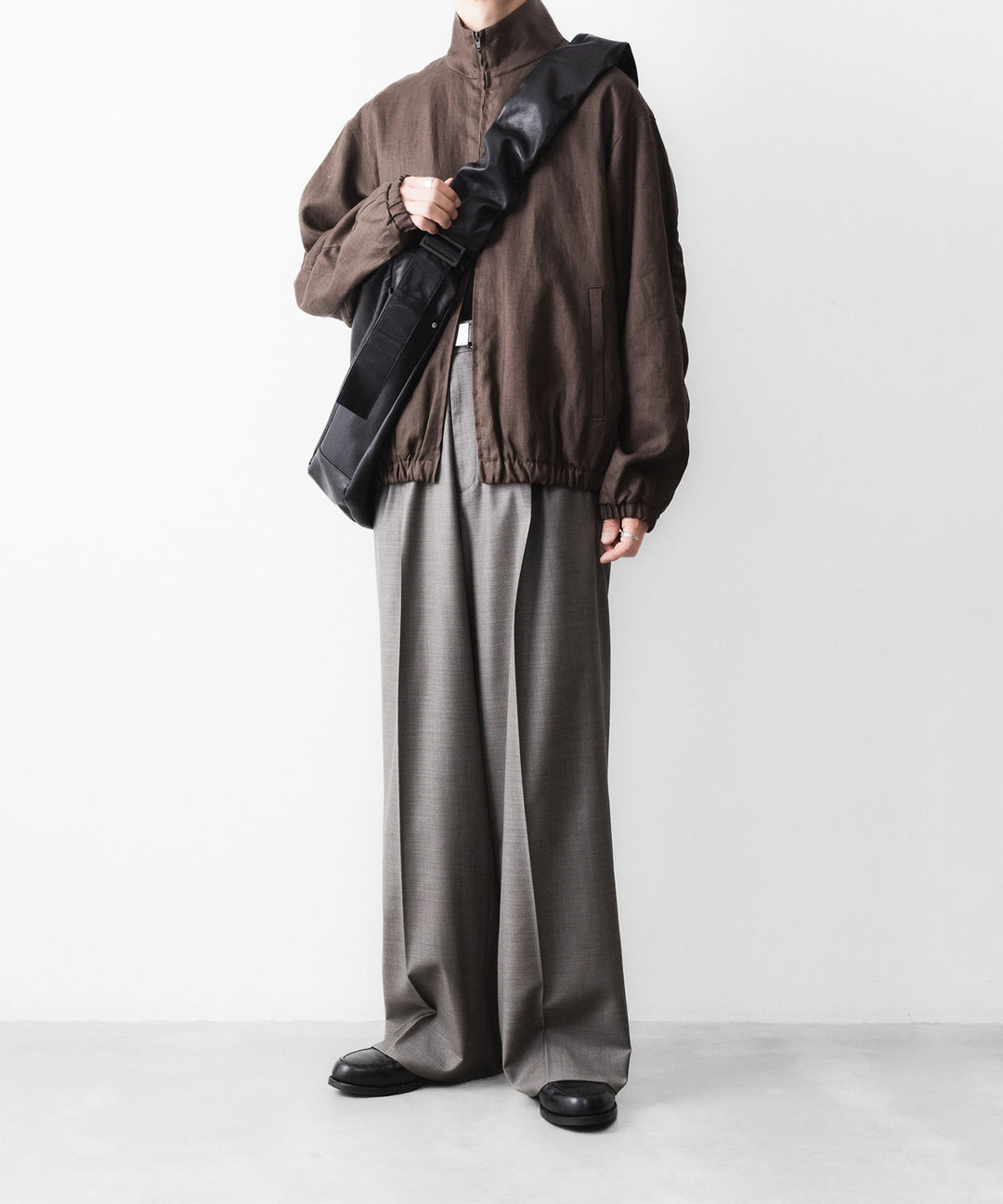 ssstein(シュタイン)のGOAT LEATHER SHIRRING HANDLE SHOULDER BAG - BLACKの公式通販サイトsession福岡セレクトショップ