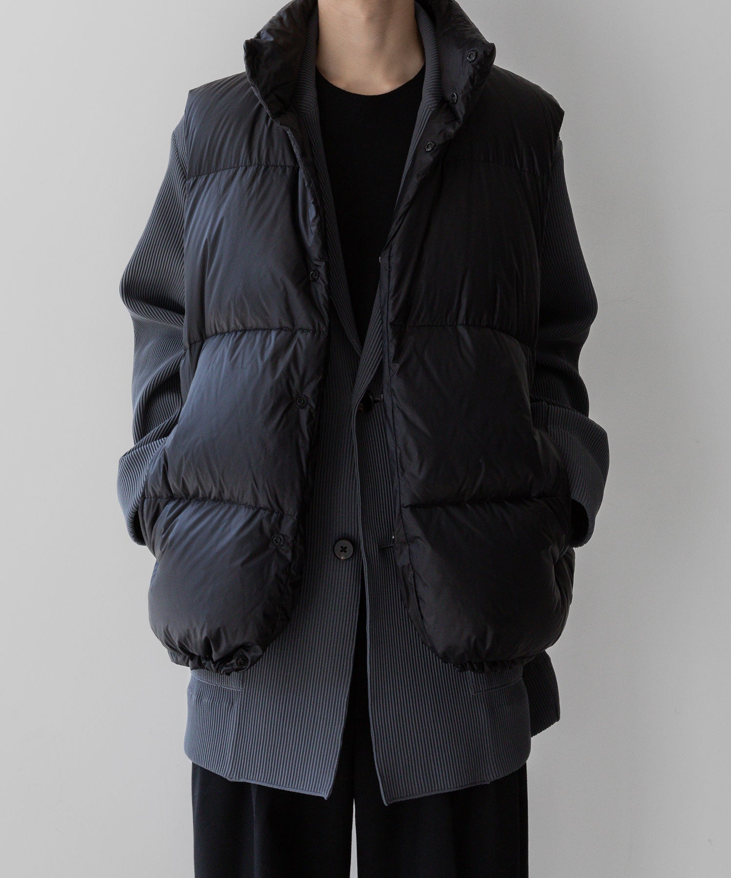 stein / シュタイン】OVERSIZED GRADATION PLEATS JACKET - N.GREY