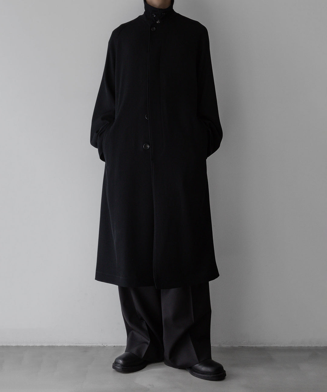 stein(シュタイン)の24SSコレクションLONG WIDE TROUSERS のDARK CHARCOAL 公式通販サイトsession福岡セレクトショップ