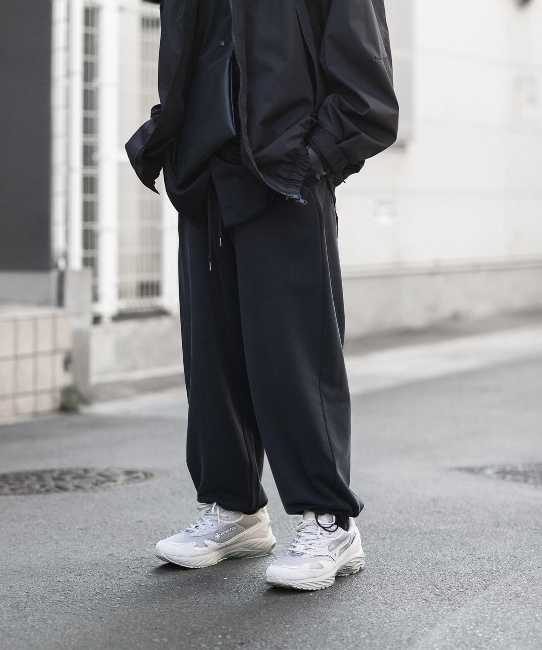 MIZUNO-ミズノのスニーカー WAVE RIDER β GTXのGREY×GREY×LIGHT GREY 公式通販サイトsession福岡セレクトショップ